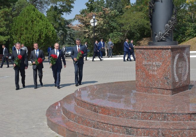 Medvedev Putin The memorial complex Malakhov Kurgan 19 Aug 2015 a height=463