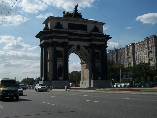 Triumphal Arch 8-24-11 Moscow 586 ed height=495